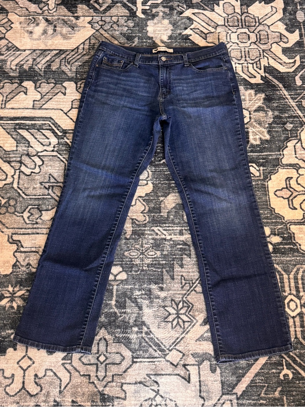 Levi's Women's Straight Leg Jeans in Deep Indigo 32x32